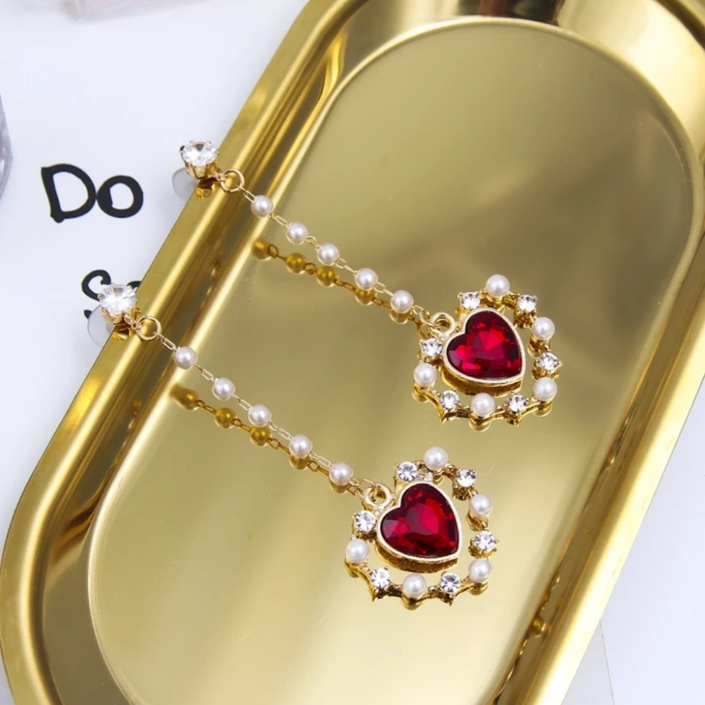 💎NEW💎 PARISIAN HEART DROP EARRINGS - Picture 2 of 8